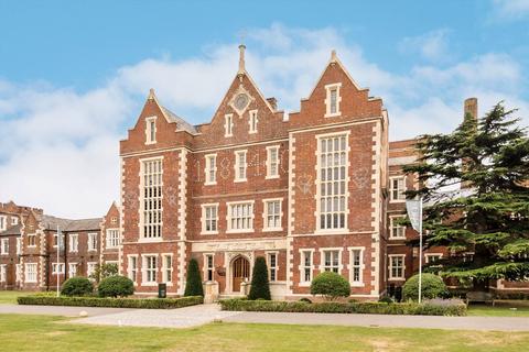 Holt Gardens, London SW17 1 bed maisonette for sale