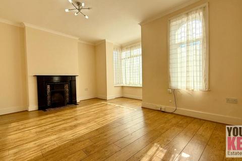 Broadmead Road, Folkestone, Kent CT19... 2 bed maisonette for sale
