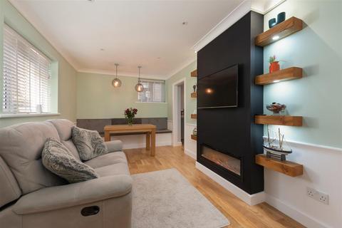 Queens Road, Tankerton, Whitstable 1 bed flat for sale