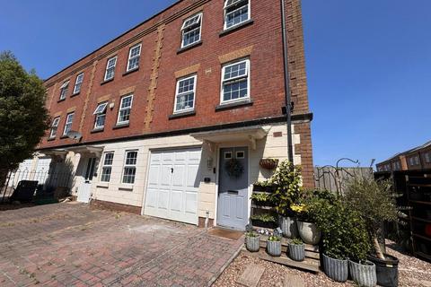 St. Georges Drive, Bournemouth 3 bed townhouse for sale