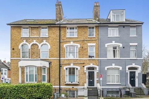 Battersea Rise, Battersea, London, SW11 2 bed flat for sale