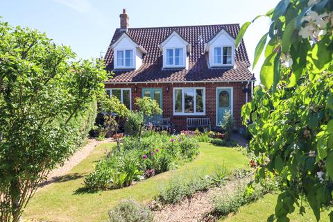 Hindolveston 4 bed detached house for sale