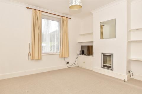 Pembury Grove, Tonbridge, Kent 3 bed semi