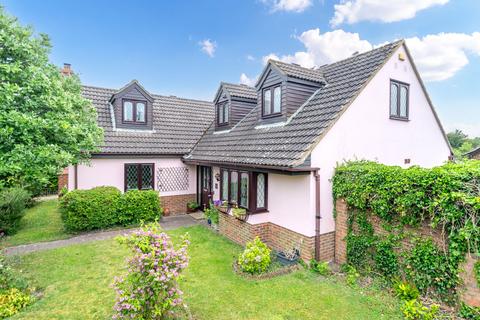 Thatcher Stanfords Close, Royston SG8 4 bed detached house for sale