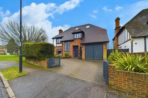 Glebe Hyrst, Sanderstead 5 bed detached house for sale