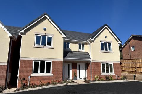 Chester Road South, Kidderminster 3 bed semi