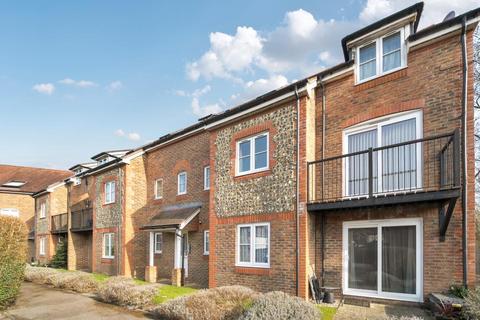 Newbury,  Berkshire,  RG14 2 bed flat for sale