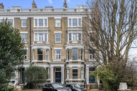 Clapham Common North Side, Clapham... 2 bed flat for sale