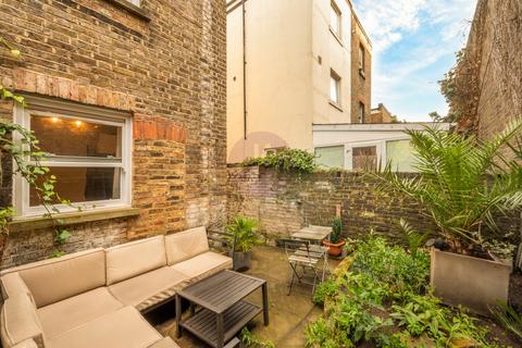 Lithos Road, London, NW3 2 bed apartment for sale