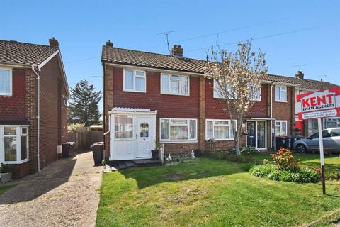 Meadow Walk, Whitstable 3 bed semi