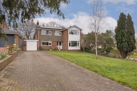 Vauxhall Gardens, Tonbridge 5 bed detached house for sale