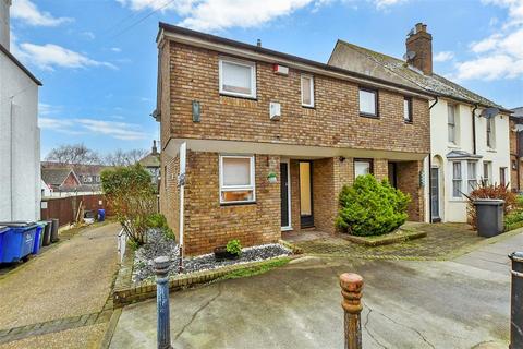 Middle Wall, Whitstable, Kent 2 bed end of terrace house for sale