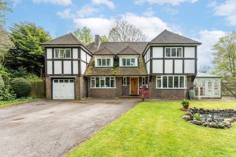 Firs Road, Kenley, CR8 6 bed detached house for sale