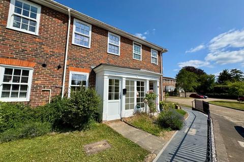 Hill Lands, Reading RG10 2 bed terraced house for sale