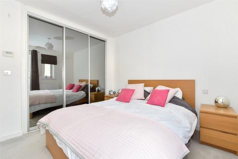 Chapman Close, Snodland, Kent 3 bed terraced house for sale