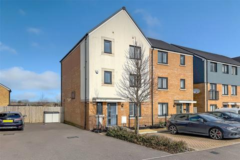Pethick Road, Littlehampton, West Sussex 4 bed semi