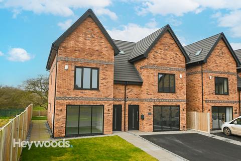 Anchor Close, Baldwins Gate... 3 bed semi