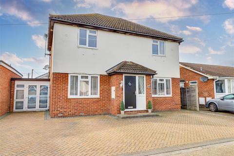 Tilburg Road, Canvey Island SS8 5 bed detached house for sale
