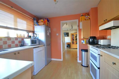 East Grinstead, West Sussex, RH19 4 bed semi