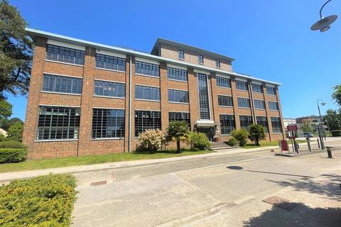 O'gorman Avenue, Farnborough GU14 1 bed apartment for sale