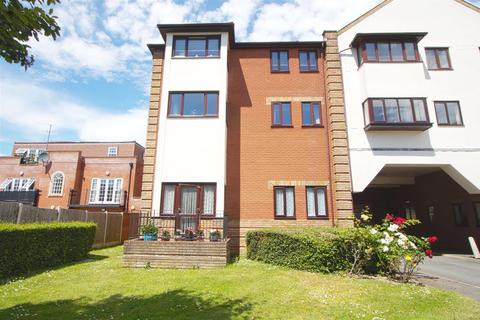 Albion court, Billericay CM12 1 bed apartment for sale