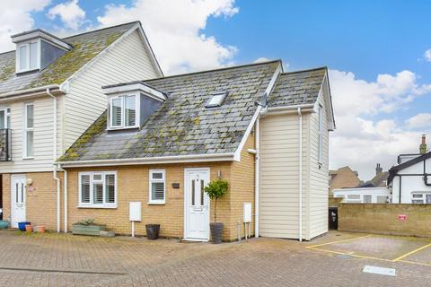 Lower Herne Bay Road, Herne Bay, Kent 1 bed end of terrace house for sale