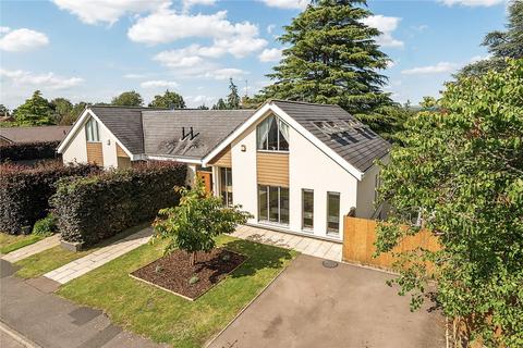 Greatfield Drive, Charlton Kings... 4 bed semi