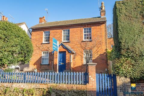 Stoke Road, Surrey GU1 1 bed flat for sale