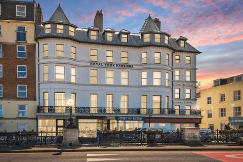 The Parade, Margate, CT9 3 bed flat for sale