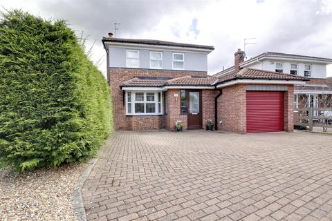 Oaklands Drive, Willerby, Hull 4 bed detached house for sale
