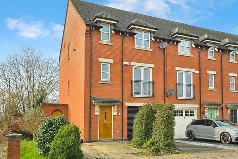 Main Street, Hilton, Derby 4 bed semi