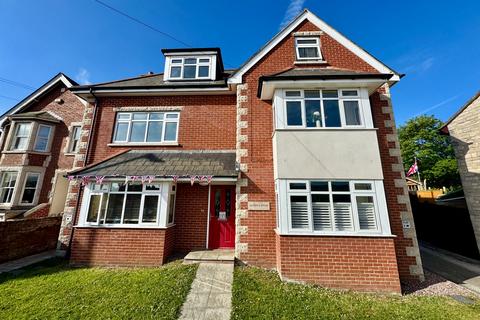HIGH STREET, SWANAGE 2 bed maisonette for sale