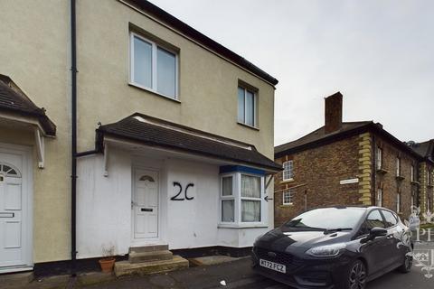 End of terrace house for sale