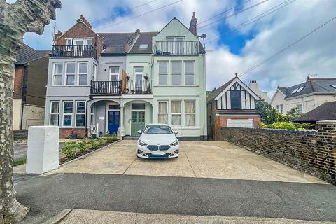Manor Road, Westcliff