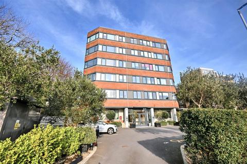 Upperton Road, Eastbourne 1 bed flat for sale
