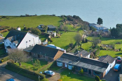 Old Dover Road, Folkestone, CT18 2 bed bungalow for sale
