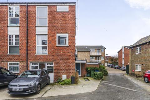 Carlisle Close, Kingston Upon Thames KT2 4 bed townhouse for sale