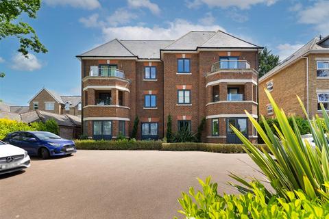 Epsom Road, Guildford 2 bed flat for sale