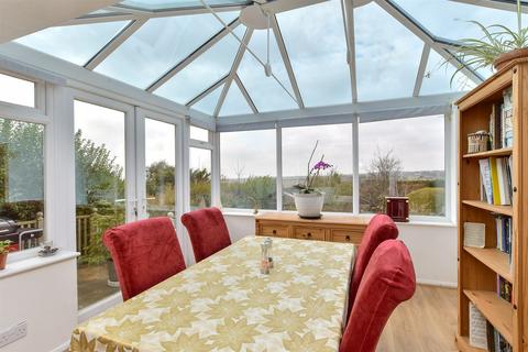 Crescent Drive North, Woodingdean... 4 bed semi