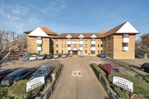 Union Street, Maidstone 1 bed apartment for sale