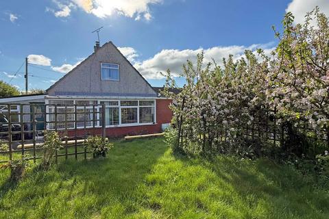 Rhosneigr, Isle of Anglesey, LL64 4 bed bungalow for sale
