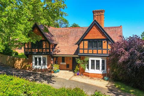Welford Road, Spratton, Northampton 5 bed detached house for sale