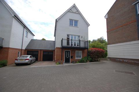 Yew Tree Road, Dunton Green, Sevenoaks 4 bed detached house for sale