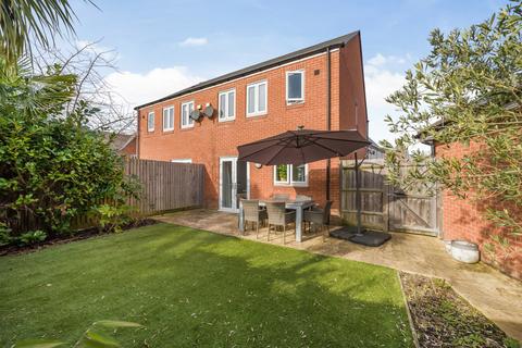 Samborne Drive, Berkshire RG40 3 bed semi