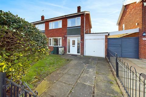 Woodfield Road, Armthorpe, Doncaster... 3 bed semi