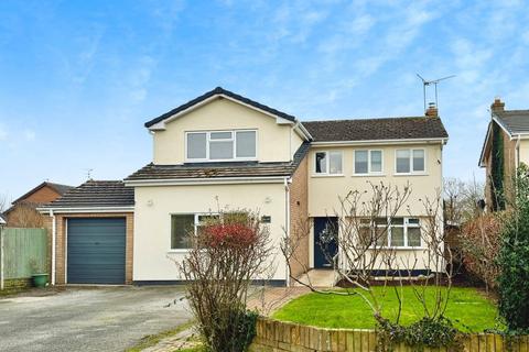 Station Road, Wrexham LL13 5 bed detached house for sale