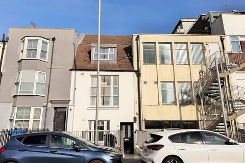 Clarence Square, Brighton 1 bed apartment for sale