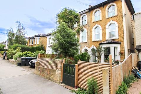 Outram Road, Croydon, CR0 2 bed apartment for sale