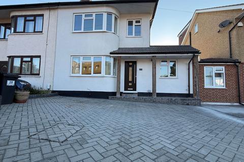 Starts Hill Road, Orpington BR6 4 bed semi