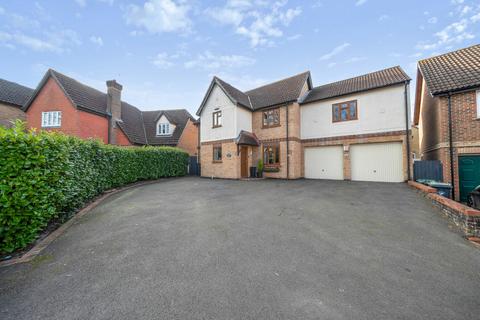 Nursery Rise, Essex CM6 5 bed detached house for sale